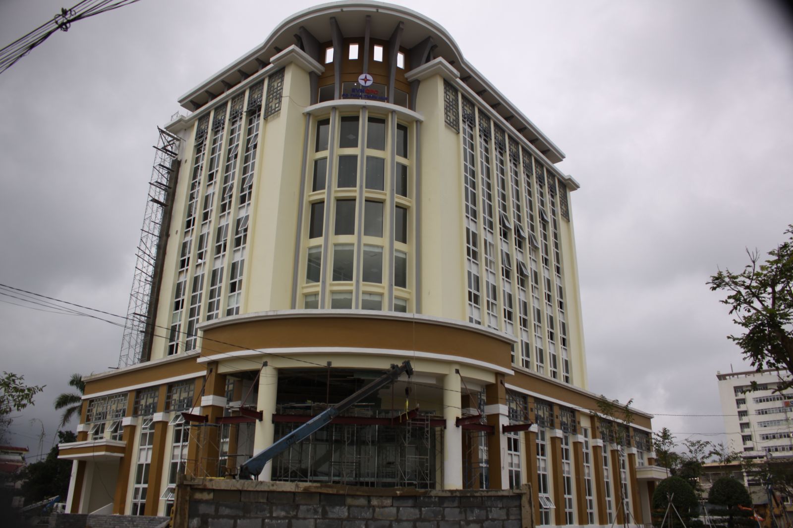 Mặt tiền Tòa nhà Điện Lực Huế